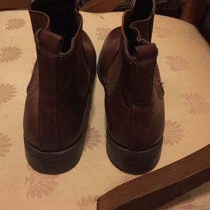 Urban outfitter brown boots